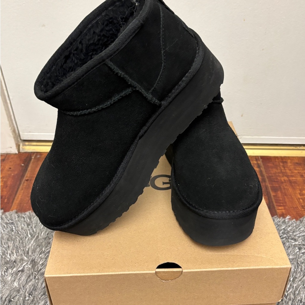 UGG Black Suede classic Ultra Mini Platform Boots NIB